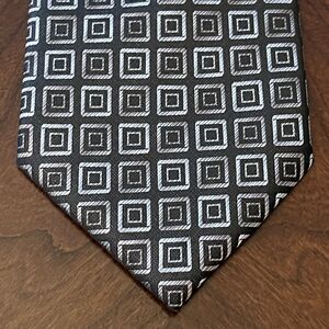 Basic Editions Brown Hand Made 100% Polyester Men’s Neck Tie Made In China